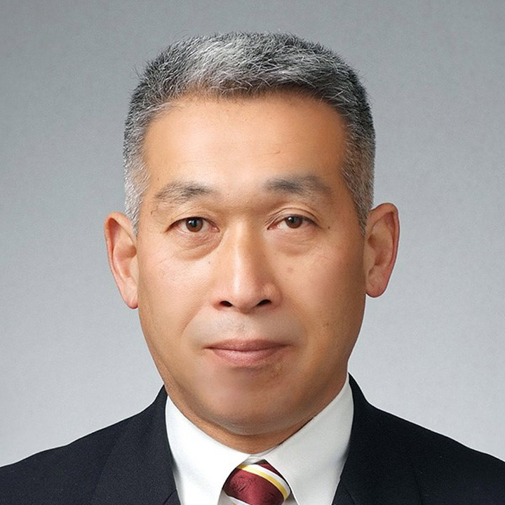 山下繁治
